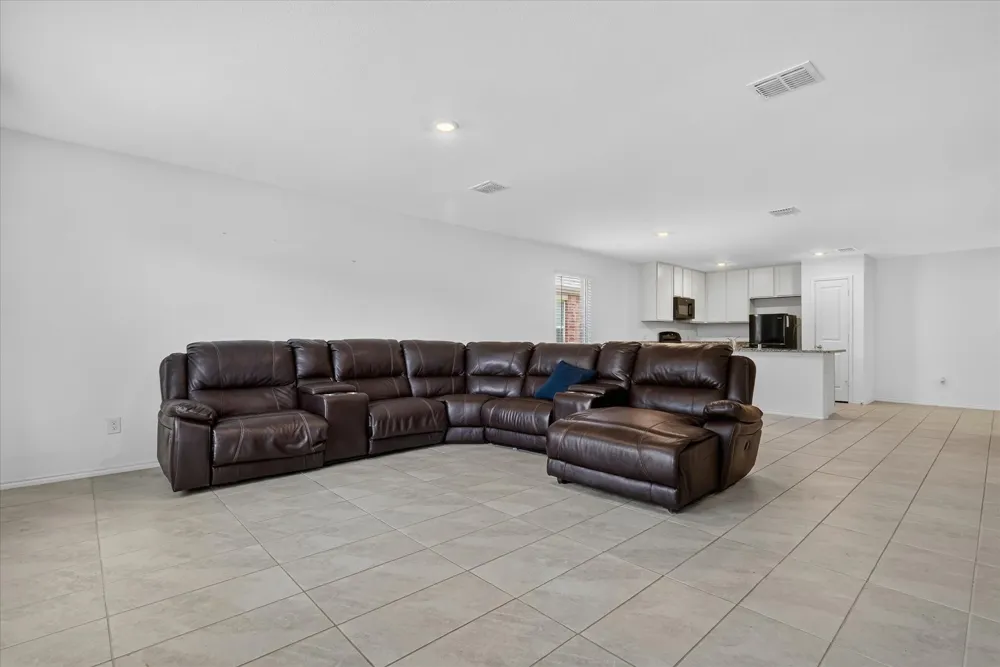 2003 Ava Drive Ennis, TX 75119