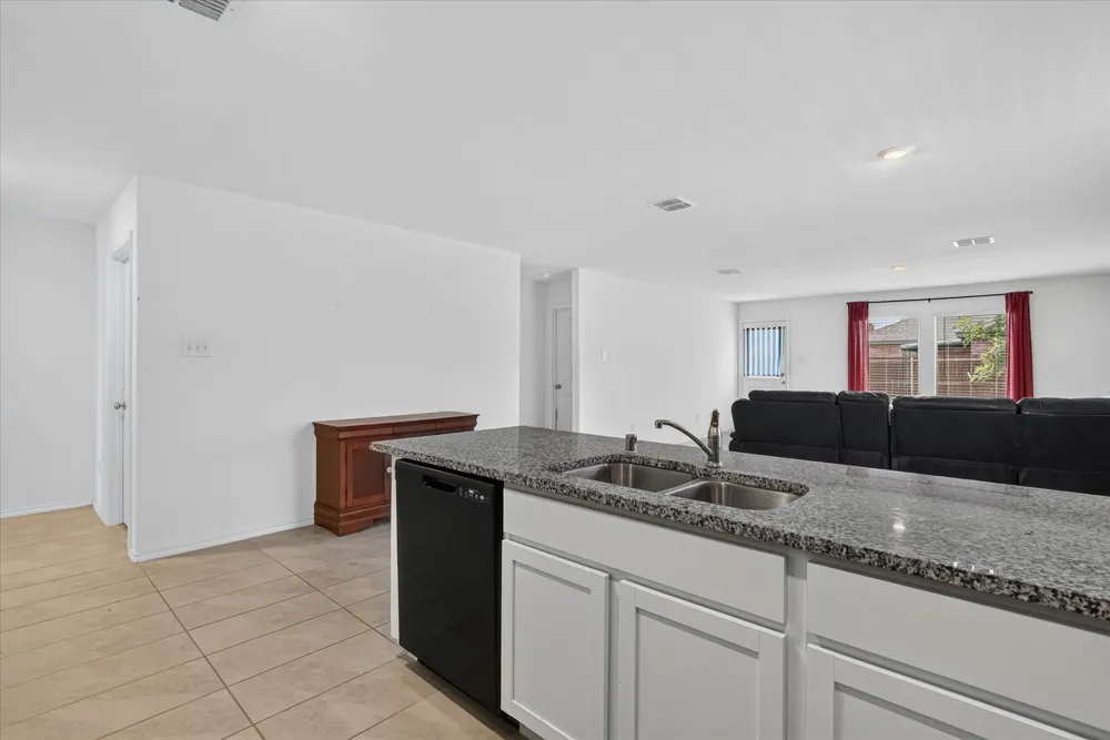 2003 Ava Drive Ennis, TX 75119