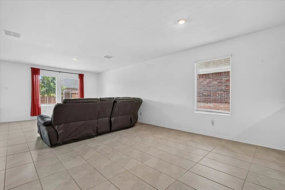 2003 Ava Drive Ennis, TX 75119