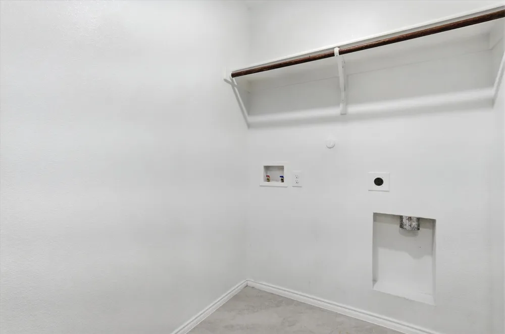 2003 Ava Drive Ennis, TX 75119