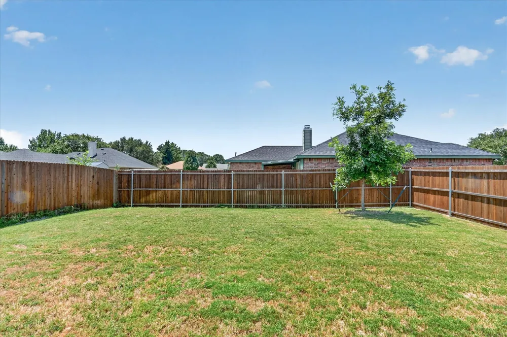 2003 Ava Drive Ennis, TX 75119