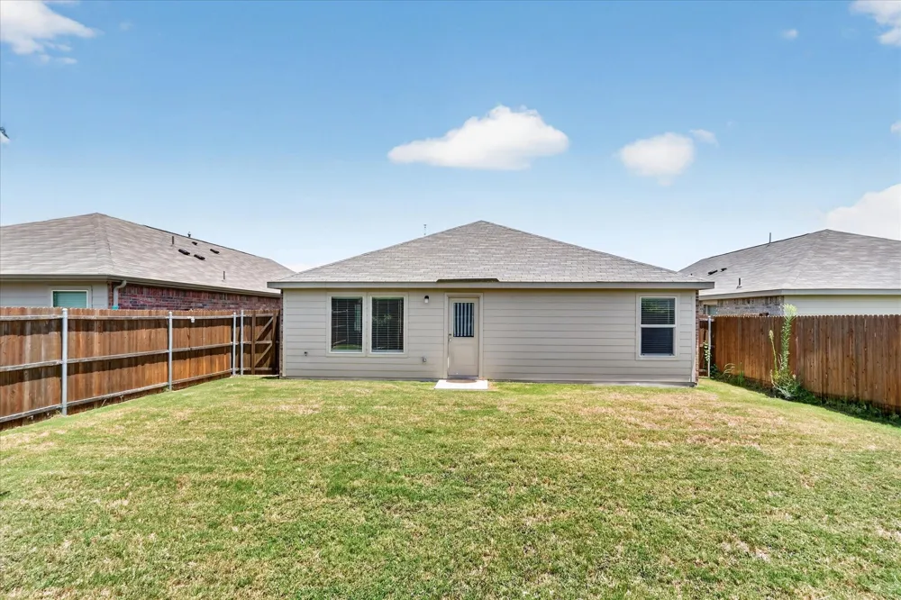2003 Ava Drive Ennis, TX 75119