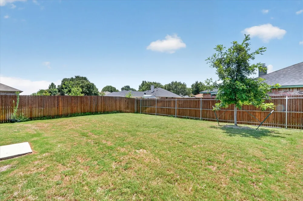 2003 Ava Drive Ennis, TX 75119