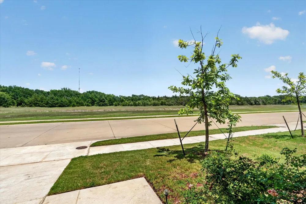 2003 Ava Drive Ennis, TX 75119