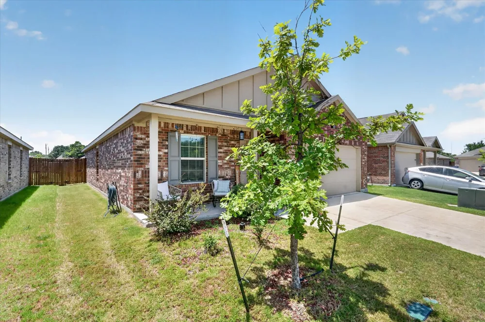 2003 Ava Drive Ennis, TX 75119