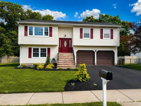 13 Traci Lane