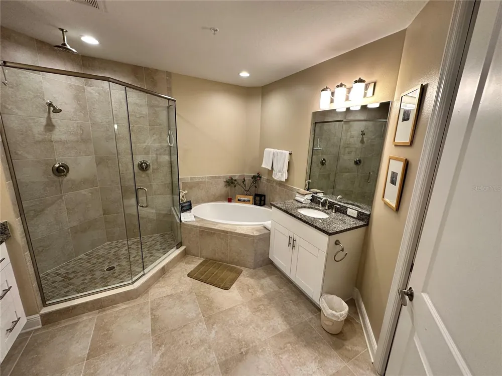 7740 34TH AVE W #202 Bradenton, FL 34209