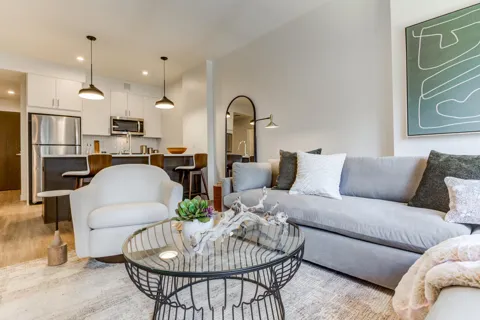 270 Hennepin Avenue #501