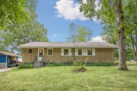 16540 Edgewater Road NE