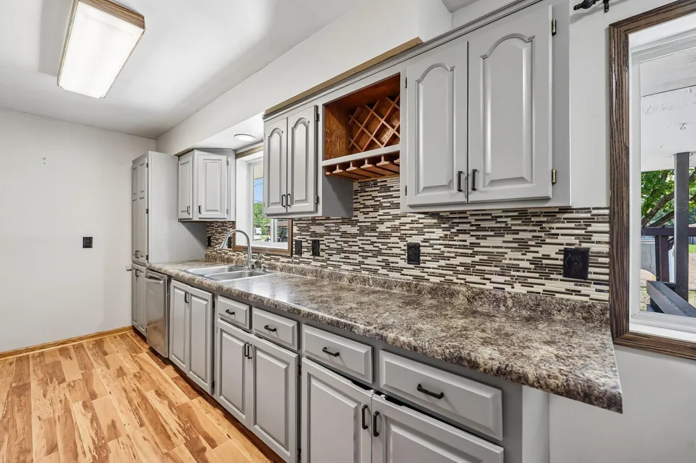 5563 Main Avenue NE Albertville, MN 55301