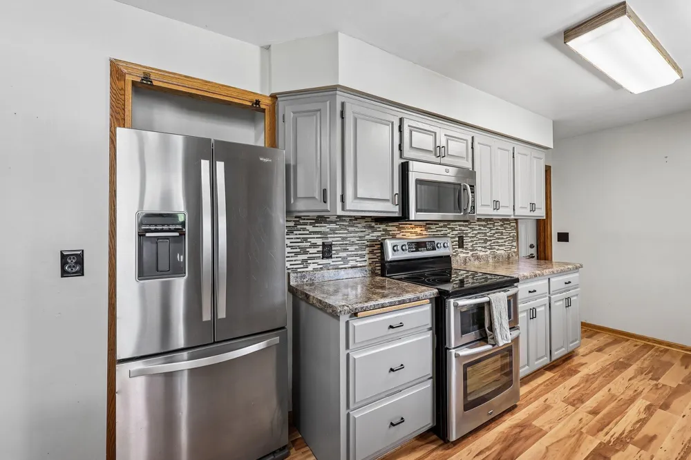 5563 Main Avenue NE Albertville, MN 55301