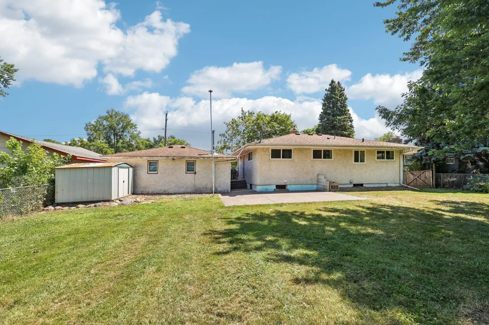 5563 Main Avenue NE Albertville, MN 55301