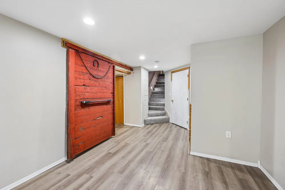 5563 Main Avenue NE Albertville, MN 55301