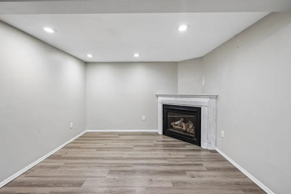 5563 Main Avenue NE Albertville, MN 55301