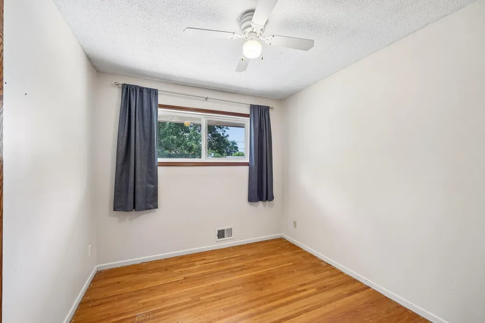 5563 Main Avenue NE Albertville, MN 55301