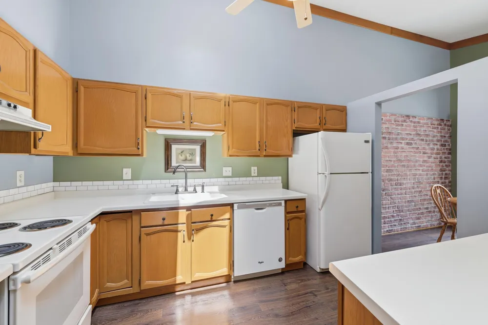 3632 Gershwin Lane Oakdale, MN 55128
