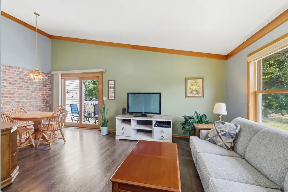 3632 Gershwin Lane Oakdale, MN 55128