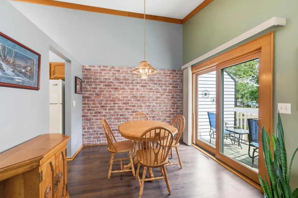 3632 Gershwin Lane Oakdale, MN 55128