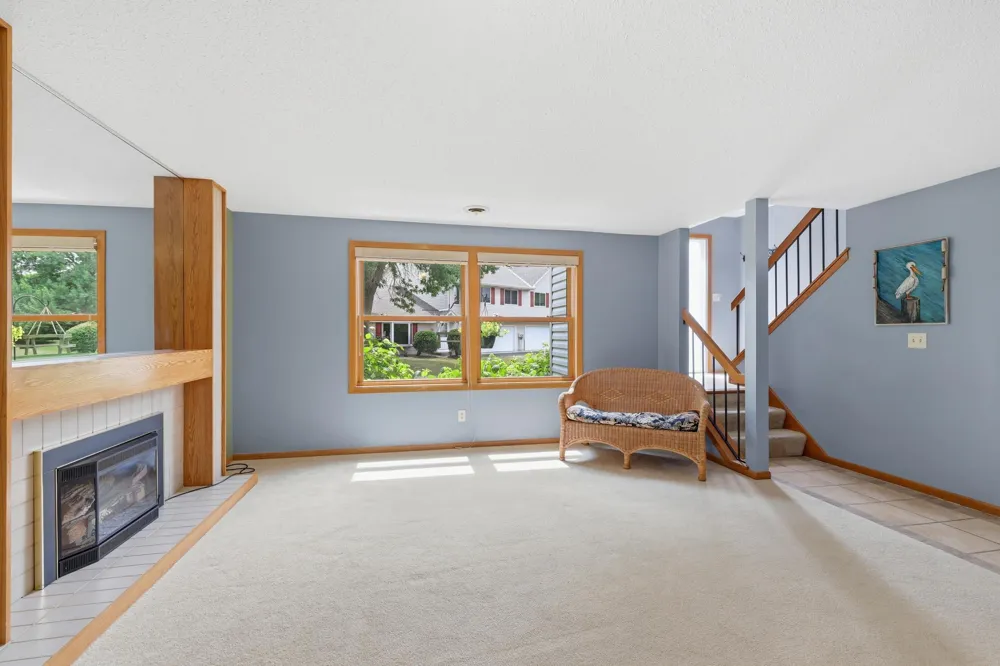 3632 Gershwin Lane Oakdale, MN 55128