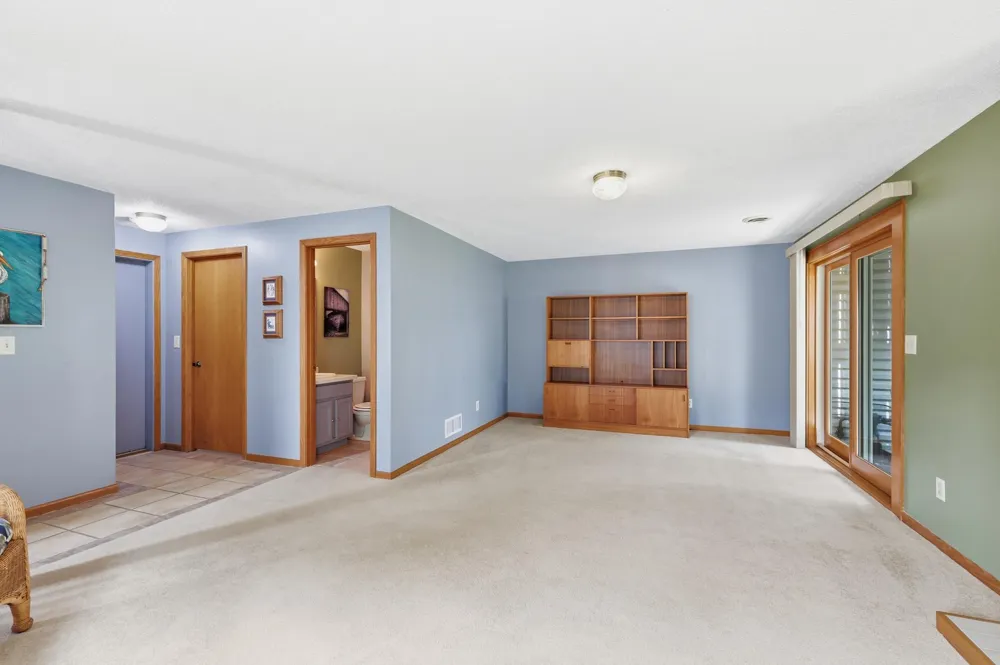 3632 Gershwin Lane Oakdale, MN 55128