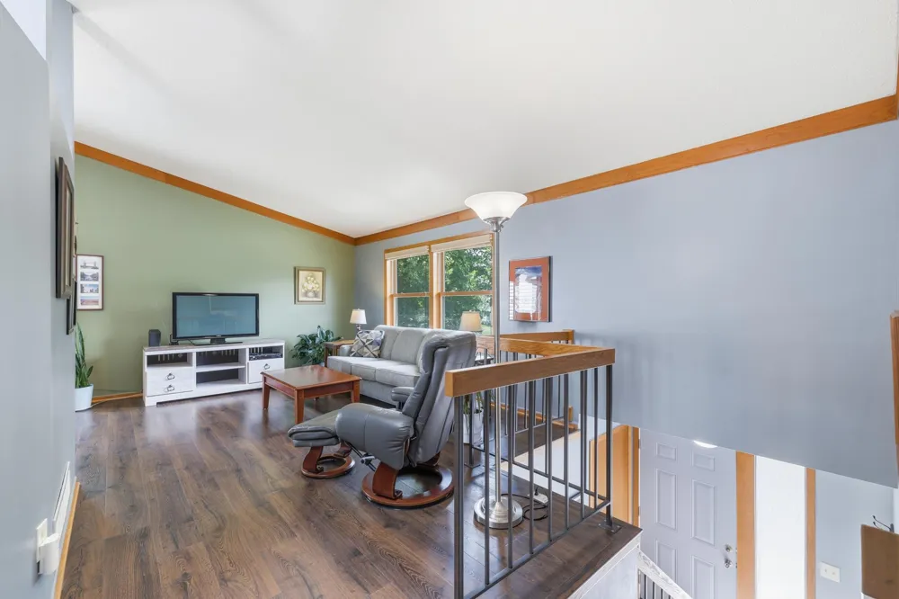 3632 Gershwin Lane Oakdale, MN 55128