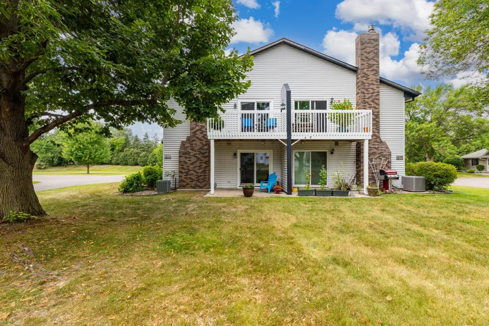 3632 Gershwin Lane Oakdale, MN 55128