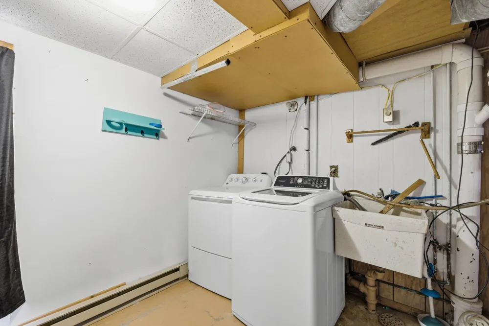 37 Hill Street Fountain City, WI 54629
