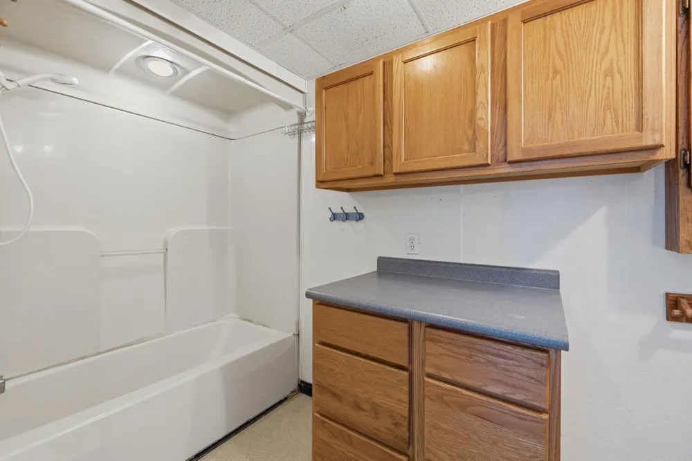 37 Hill Street Fountain City, WI 54629