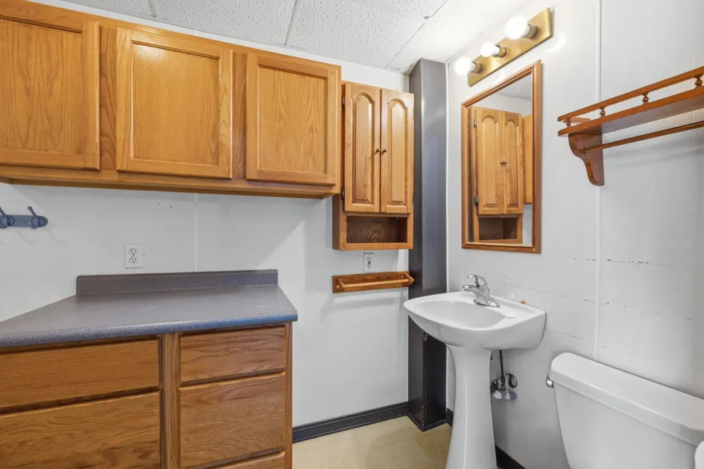 37 Hill Street Fountain City, WI 54629