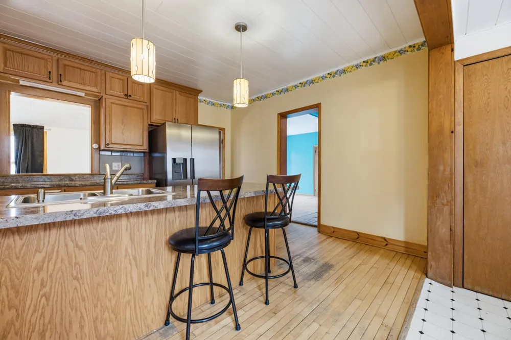 37 Hill Street Fountain City, WI 54629