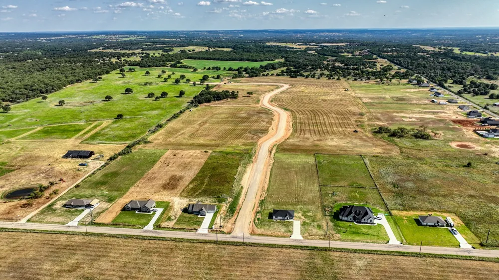 Three Quarter Loop Poolville, TX 76487