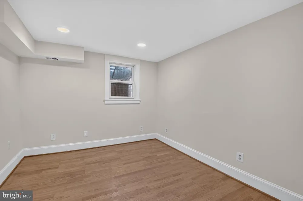 6414 BROOKES LANE Bethesda, MD 20816
