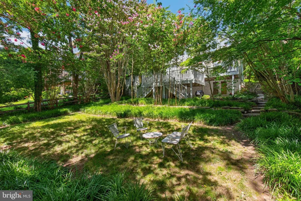 6414 BROOKES LANE Bethesda, MD 20816