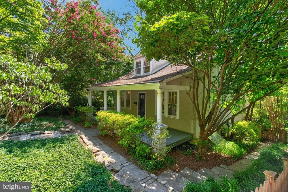 6414 BROOKES LANE Bethesda, MD 20816