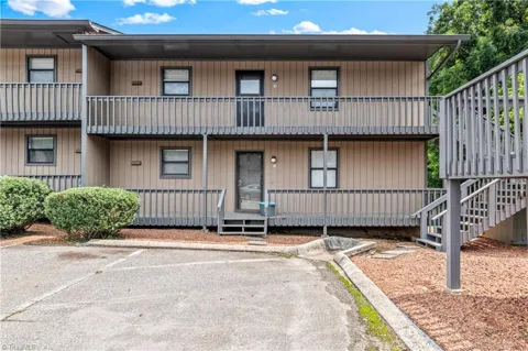 150 Vista Circle #D