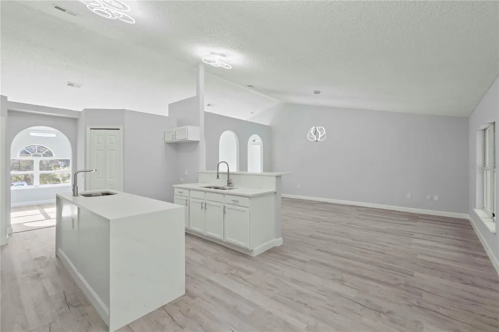 941 JAYHIL DRIVE Minneola, FL 34715
