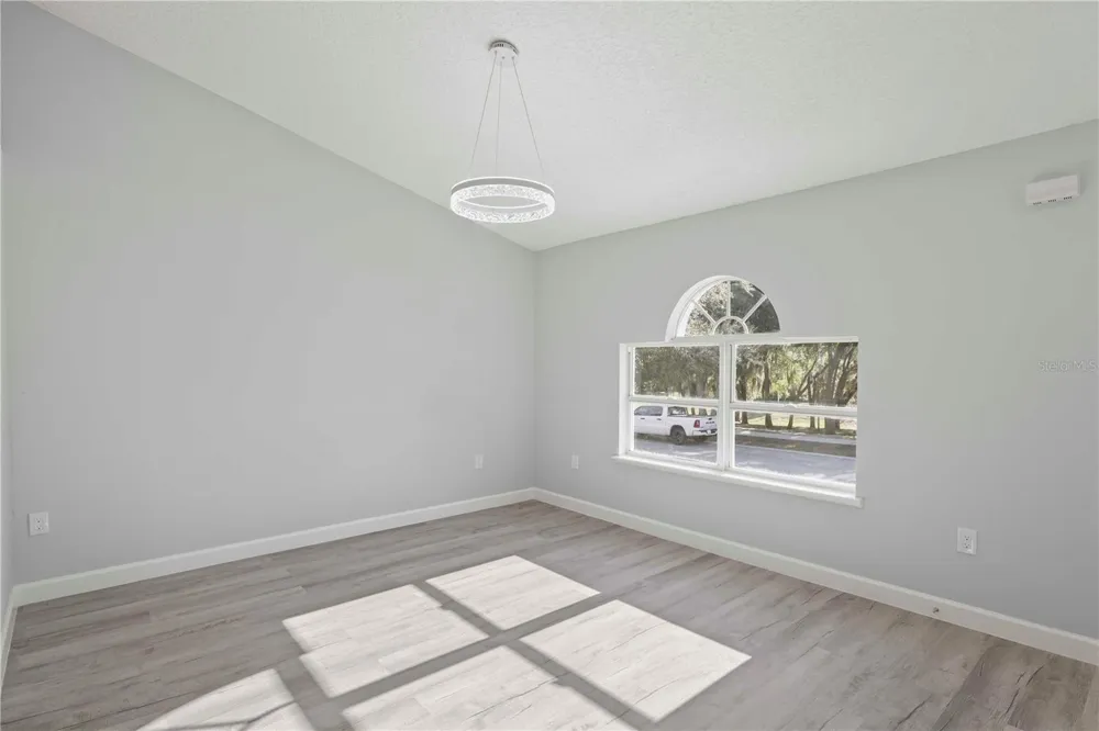 941 JAYHIL DRIVE Minneola, FL 34715