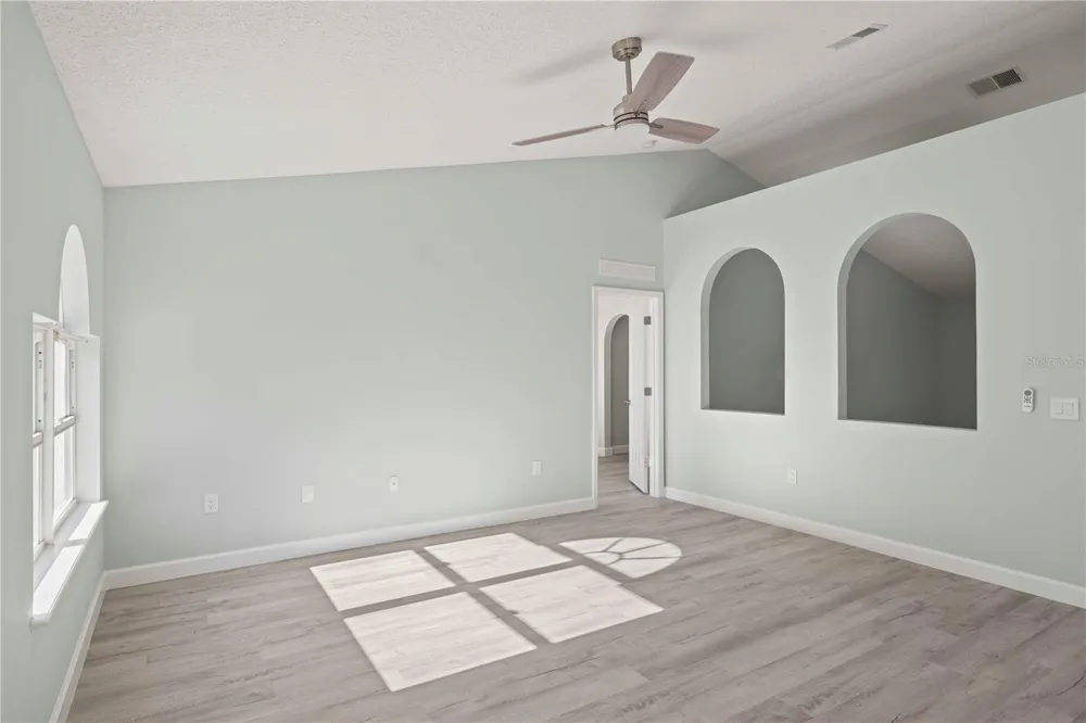 941 JAYHIL DRIVE Minneola, FL 34715
