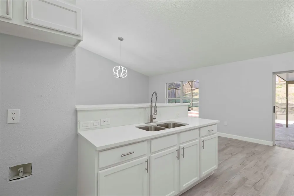 941 JAYHIL DRIVE Minneola, FL 34715