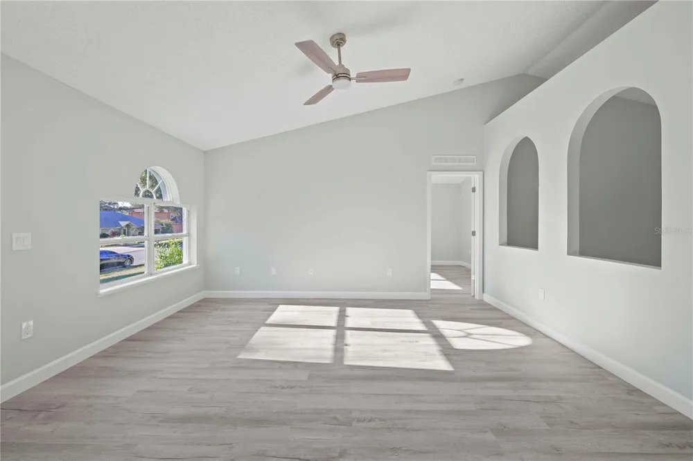 941 JAYHIL DRIVE Minneola, FL 34715