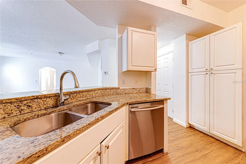 5500 METROWEST BOULEVARD #14-203 Orlando, FL 32811
