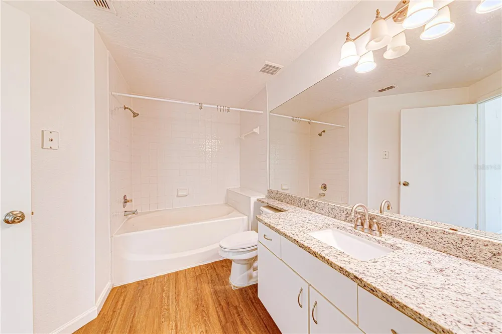 5500 METROWEST BOULEVARD #14-203 Orlando, FL 32811