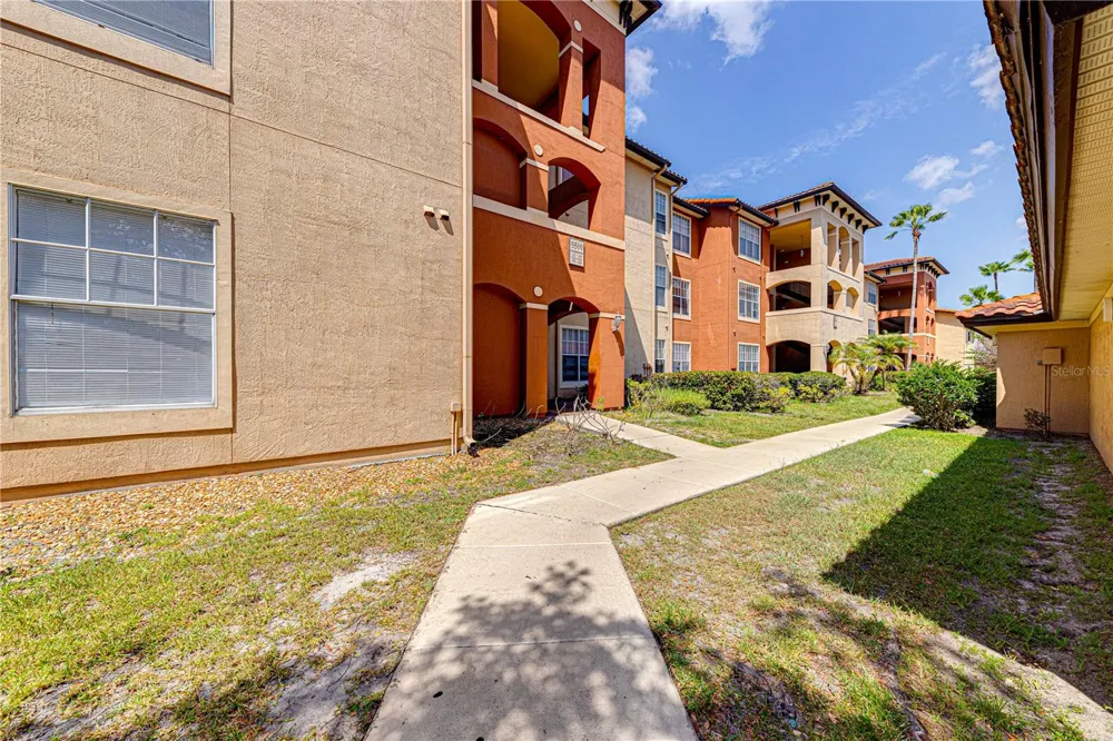 5500 METROWEST BOULEVARD #14-203 Orlando, FL 32811