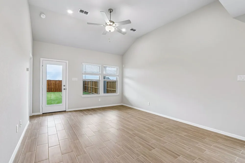 1295 Wild Cherry Way Van Alstyne, TX 75495