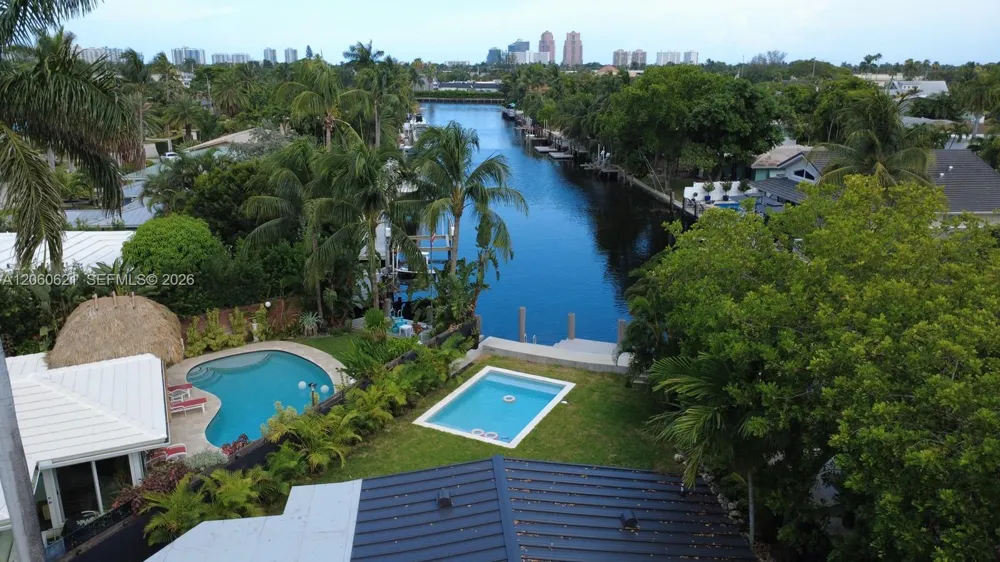 2416 NE 19th Ter Wilton Manors, FL 33305