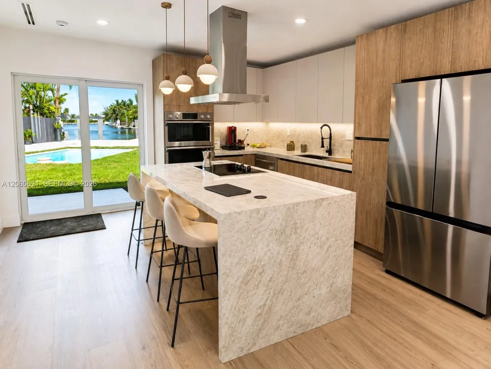 2416 NE 19th Ter Wilton Manors, FL 33305