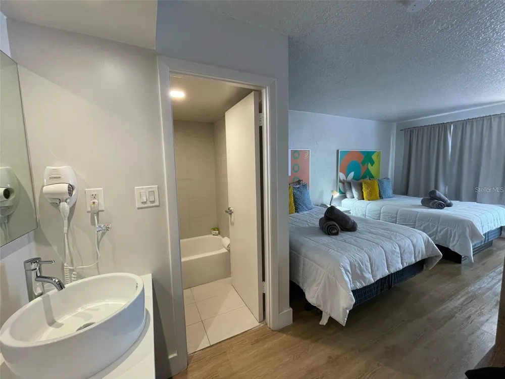 5367 W IRLO BRONSON MEM HWY #1-203 Kissimmee, FL 34746