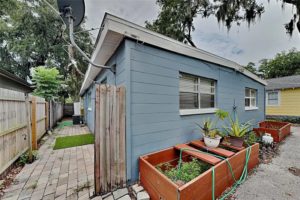 313 S LAWSONA BOULEVARD Orlando, FL 32801