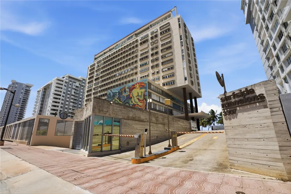 3307 ISLA VERDE AVE. #1 Carolina, PR 00979