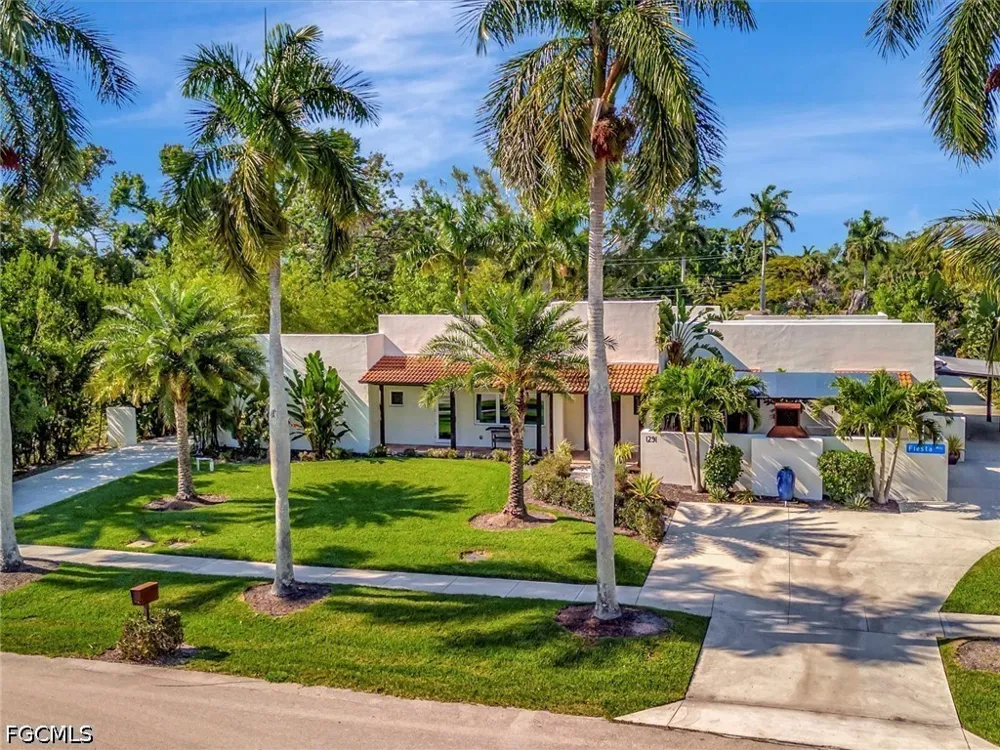 Caloosa Drive Fort Myers, FL 33901